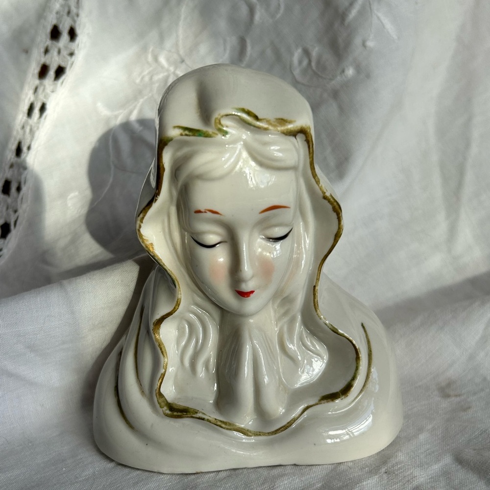 Virgin Mary Praying Hands Porcelain Statue